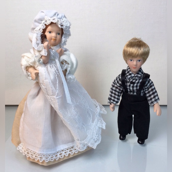 Dollhouse Miniature Poseable Victorian Maid 6”, Boy 4.5”, & Baby 2” Porcelain - Picture 3 of 11